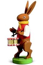 musiziernder Hase mit Trommel, Wendt&Kühn musiziernder Hase mit Trommel, Wendt&Kühn