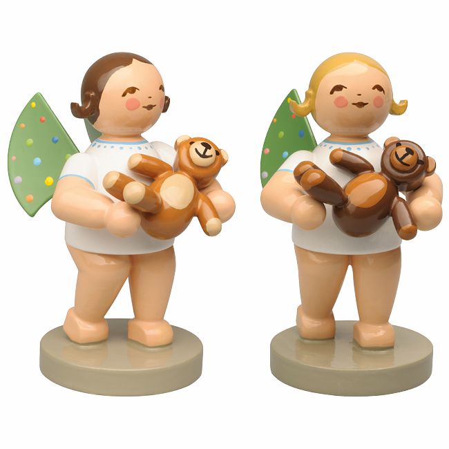 Engel mit bunten Flügelpunkten und Teddy => ab Mai 2026