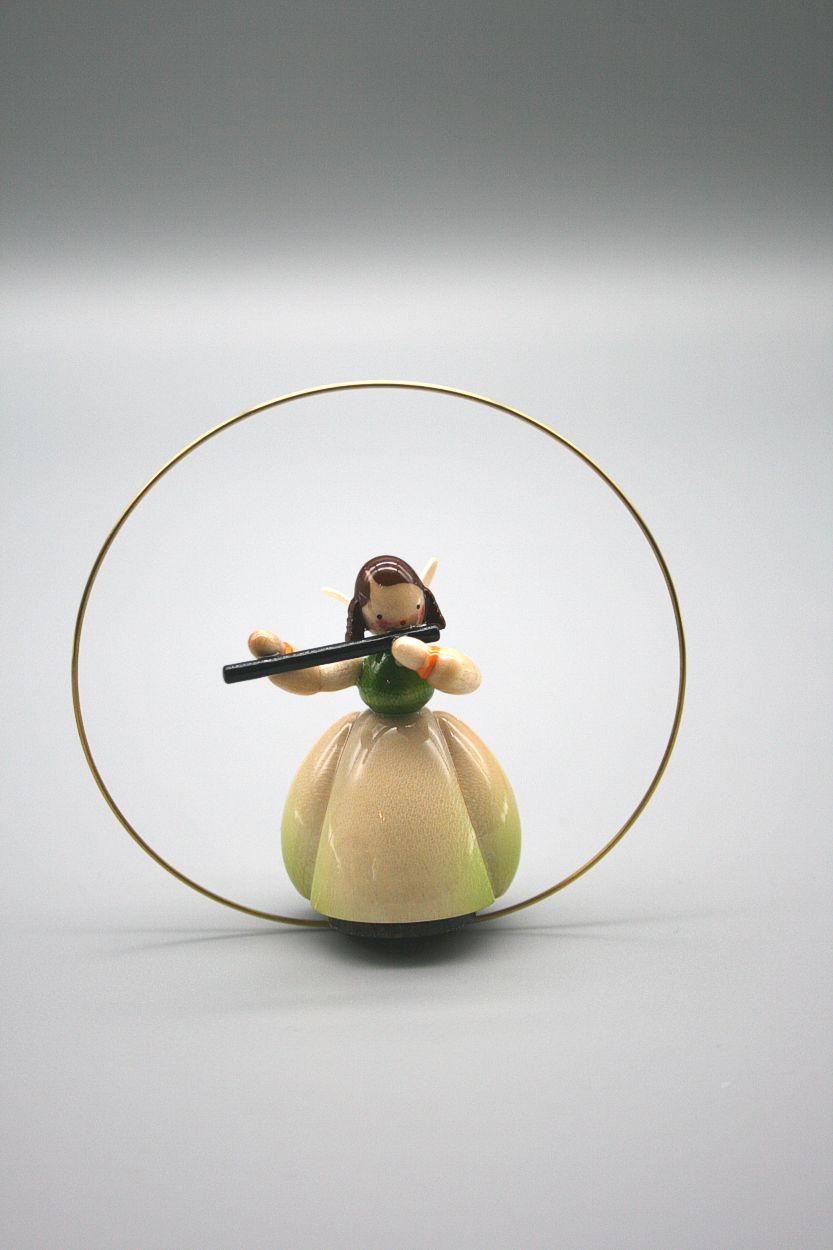 Engel mit Querflöte im Ring 7 cm - Schaarschmidt Engel mit Querflöte im Ring 7 cm - Schaarschmidt