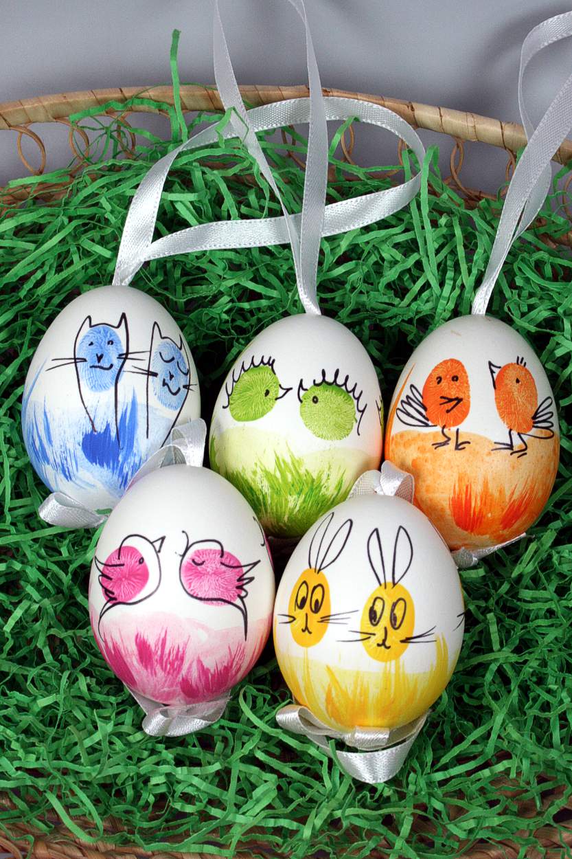 5 Hühnereier - lustig bemalt mit Fingerabdruck