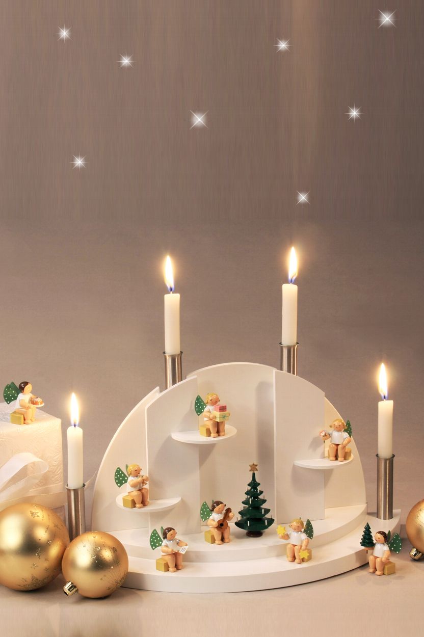 Lichterbogen weiss mit kleinen sitzenden Grünhainichener Engeln