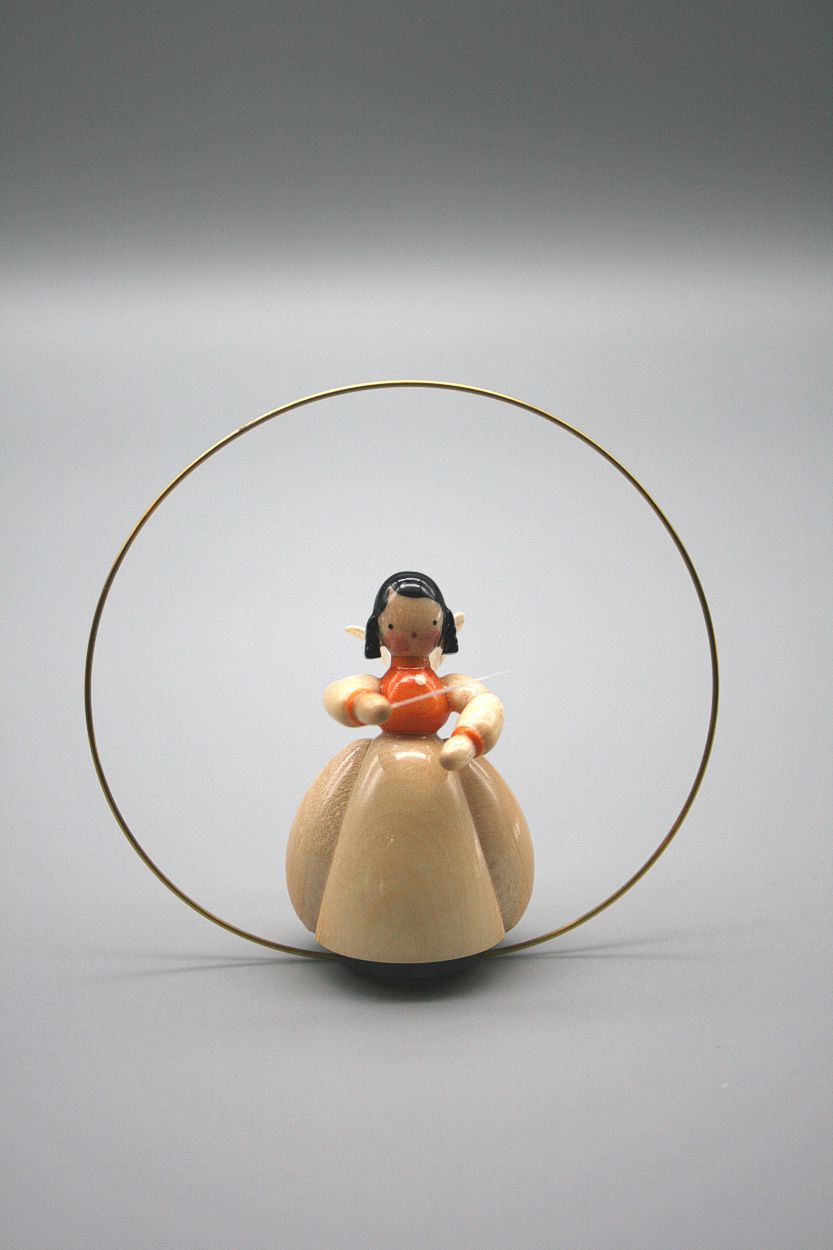 Engel im Ring 7 cm - Dirigent - Schaarschmidt Engel im Ring 7 cm - Dirigent - Schaarschmidt