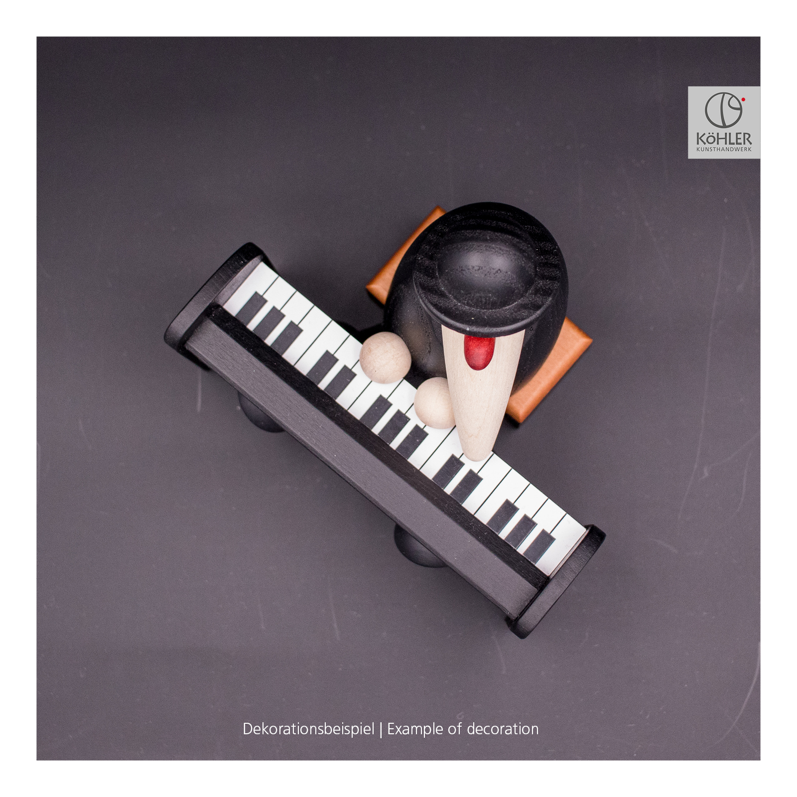 Herr Schröder am Piano