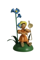 Blumenkind sitzend - farbig Vergissmeinnicht/Zugposaune Faltenrock - BKS 027 Blumenkind sitzend - farbig Vergissmeinnicht/Zugposaune Faltenrock - BKS 027