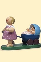 Mädchen mit Puppenwagen - Wendt und Kühn - aus Kinderzug Mädchen mit Puppenwagen - Wendt und Kühn - aus Kinderzug