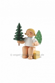 Grünhainichener Engel® klein mit Bäumchen - sitzend, dunkel, Wendt und Kühn