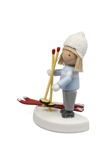Junge mit Skiern 5408
